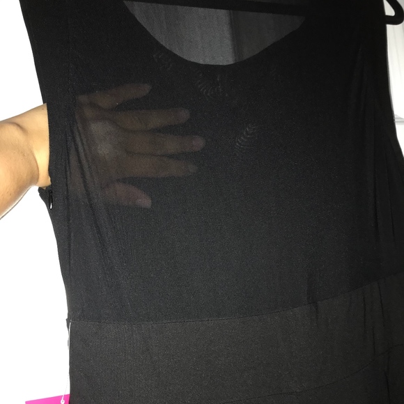 Little black dress - Picture 4 of 7